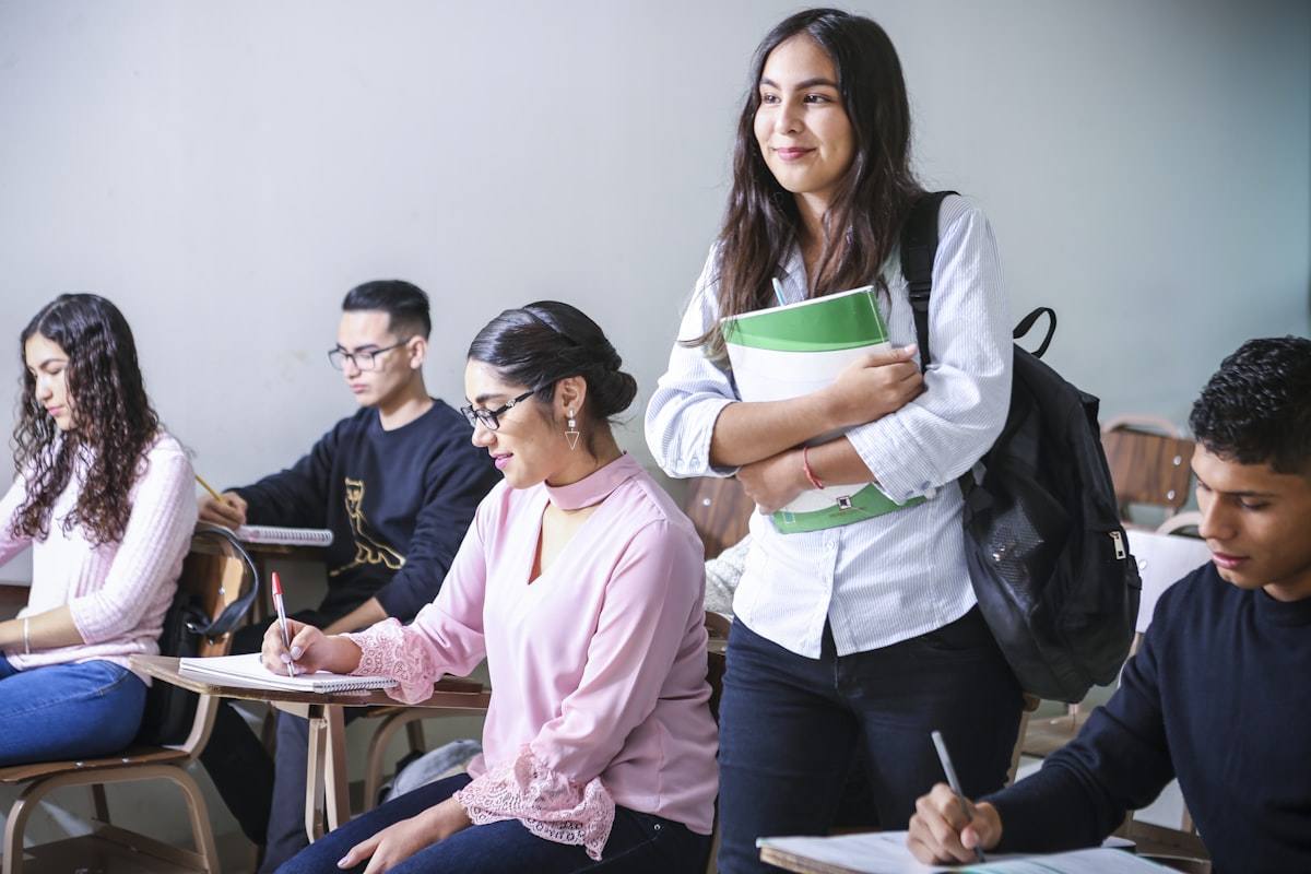 高考分数有限怎么办:兰实大学 vs 国内民办本科怎么选?